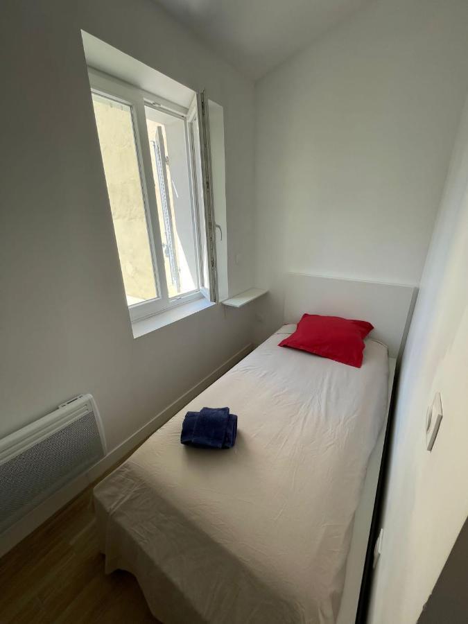 Joli Plein Sud 15mn Des Plages Et Wifi Gratuit Appartement Marseilles